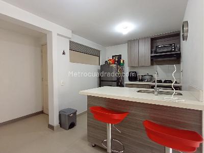 Apartamento de 2 alcobas en venta en Laureles, Medellín, 78 m² · foto 9 de 18