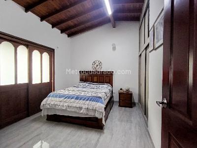 Apartamento en venta en Laureles, Medellín · foto 12 de 17