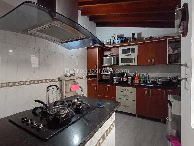 Apartamento en venta en Laureles, Medellín · foto 6 de 17