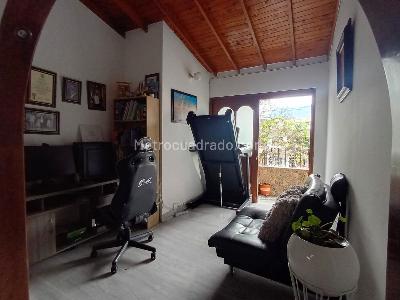 Apartamento en venta en Laureles, Medellín · foto 9 de 17