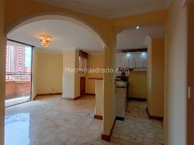 Apartamento de 1 alcoba en venta en Laureles, Medellín, 51 m² · foto 3 de 17