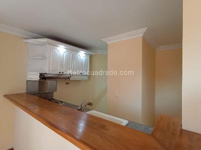 Apartamento de 1 alcoba en venta en Laureles, Medellín, 51 m² · foto 9 de 17