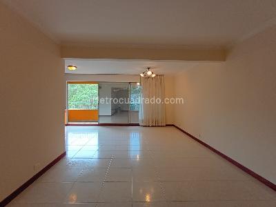 Apartamento de 3 alcobas en arriendo en Laureles, Medellín, 101 m² · foto 3 de 20