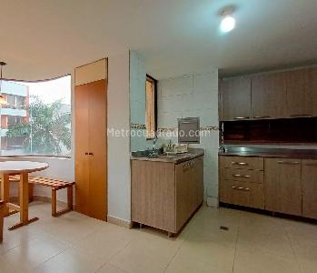 Apartamento de 3 alcobas en venta en Laureles, Medellín, 210 m² · foto 10 de 16