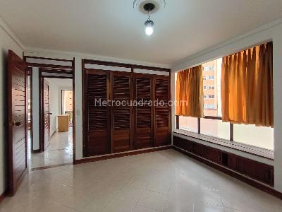 Apartamento de 3 alcobas en venta en Laureles, Medellín, 210 m² · foto 14 de 16