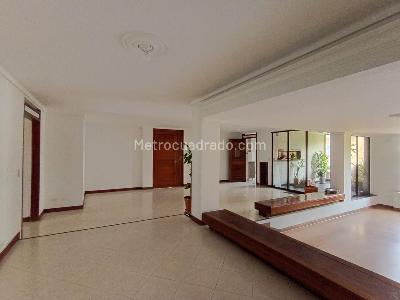 Apartamento de 3 alcobas en venta en Laureles, Medellín, 210 m² · foto 3 de 16