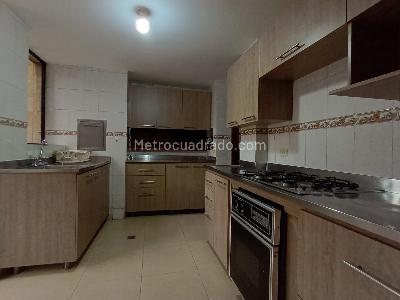 Apartamento de 3 alcobas en venta en Laureles, Medellín, 210 m² · foto 9 de 16