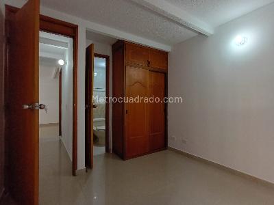 Apartamento de 3 alcobas en arriendo en Laureles, Medellín, 56 m² · foto 10 de 16