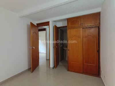 Apartamento de 3 alcobas en arriendo en Laureles, Medellín, 56 m² · foto 8 de 16