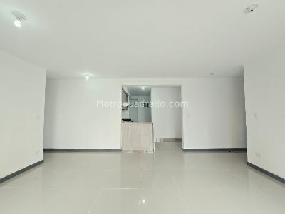 Apartamento en arriendo en Belen, Medellín · foto 4 de 17