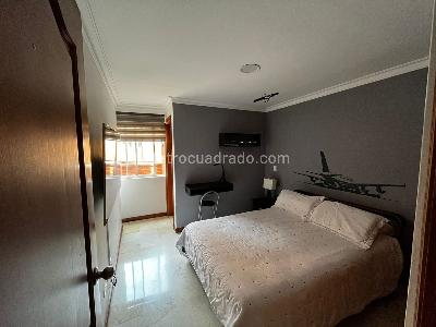 Apartamento de 3 alcobas en venta en Laureles, Medellín, 140 m² · foto 13 de 19