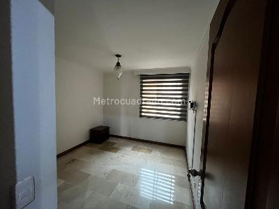 Apartamento de 3 alcobas en venta en Laureles, Medellín, 140 m² · foto 14 de 19
