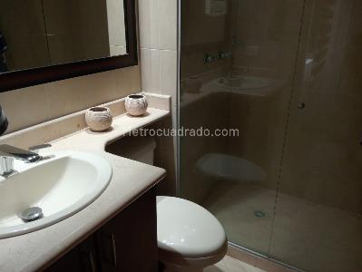 Apartamento de 3 alcobas en venta en Laureles, Medellín, 140 m² · foto 16 de 19
