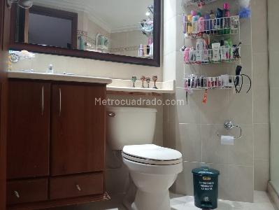 Apartamento de 3 alcobas en venta en Laureles, Medellín, 140 m² · foto 18 de 19
