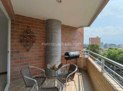 Apartamento de 3 alcobas en venta en Laureles, Medellín, 140 m² · foto 19 de 19