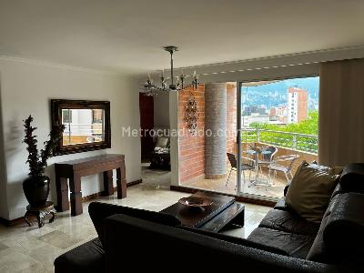Apartamento de 3 alcobas en venta en Laureles, Medellín, 140 m² · foto 3 de 19