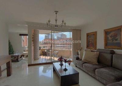 Apartamento de 3 alcobas en venta en Laureles, Medellín, 140 m² · foto 5 de 19
