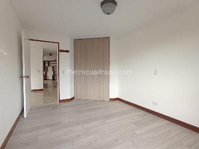 Apartamento de 4 alcobas en venta en Laureles, Medellín, 160 m² · foto 10 de 19