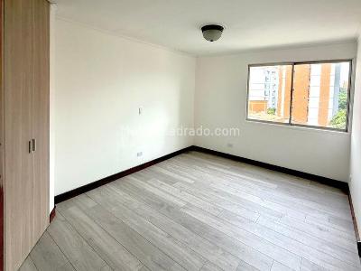 Apartamento de 4 alcobas en venta en Laureles, Medellín, 160 m² · foto 9 de 19