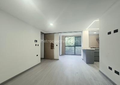 Apartamento en venta en Laureles, Medellín · foto 2 de 15