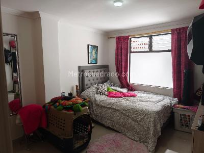 Apartamento de 4 alcobas en venta en Laureles, Medellín, 158 m² · foto 10 de 18