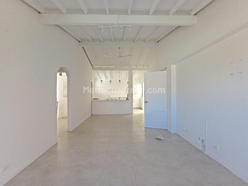 2BR Apartment in LAURELES (92 m²) - 4