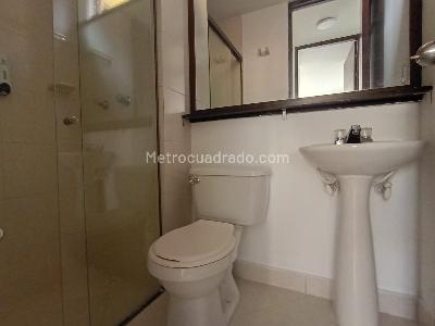 Apartamento de 3 alcobas en venta en La America, Medellín, 78 m² · foto 16 de 19