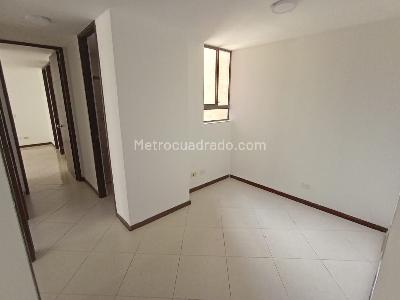 Apartamento de 3 alcobas en venta en La America, Medellín, 78 m² · foto 8 de 19