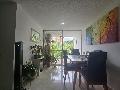 Apartamento de 3 alcobas en venta en Itagüí, Itagüí, 70 m² · foto 3 de 17