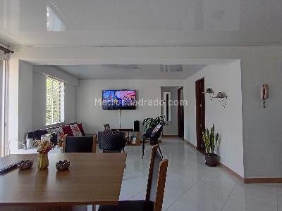 Apartamento en venta en La America, Medellín · foto 3 de 18