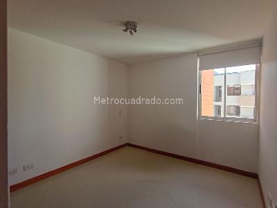 Apartamento de 3 alcobas en venta en Laureles, Medellín, 100 m² · foto 10 de 19
