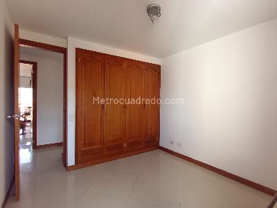 Apartamento de 3 alcobas en venta en Laureles, Medellín, 100 m² · foto 11 de 19