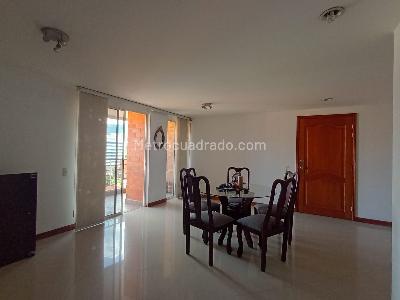 Apartamento de 3 alcobas en venta en Laureles, Medellín, 100 m² · foto 4 de 19