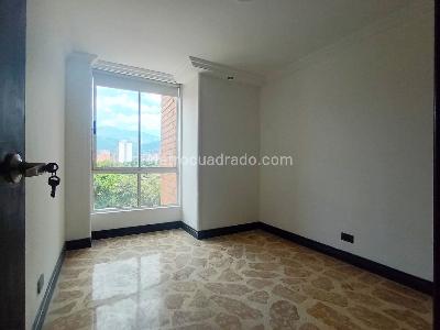 Apartamento de 3 alcobas en arriendo en Laureles, Medellín, 85 m² · foto 13 de 18