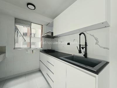 Apartamento de 3 alcobas en venta en Belen, Medellín, 82 m² · foto 6 de 18