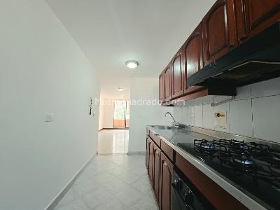 Apartamento en venta en Laureles, Medellín · foto 10 de 18