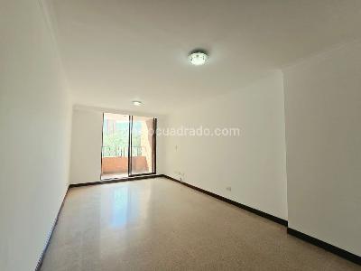 Apartamento en venta en Laureles, Medellín · foto 6 de 18
