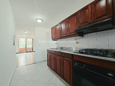 Apartamento en venta en Laureles, Medellín · foto 8 de 18