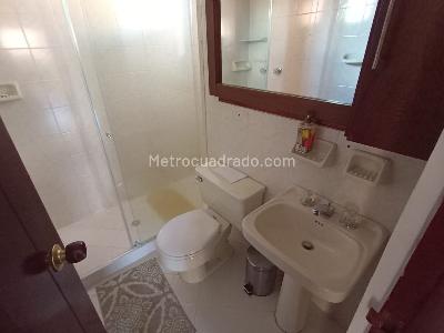 Apartamento de 3 alcobas en venta en Laureles, Medellín, 118 m² · foto 15 de 19