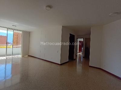 Apartamento de 3 alcobas en venta en Laureles, Medellín, 118 m² · foto 2 de 19