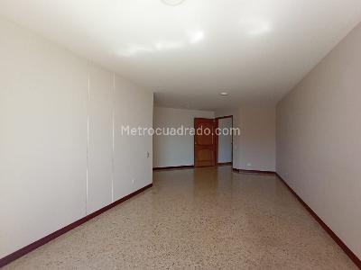 Apartamento de 3 alcobas en venta en Laureles, Medellín, 118 m² · foto 3 de 19
