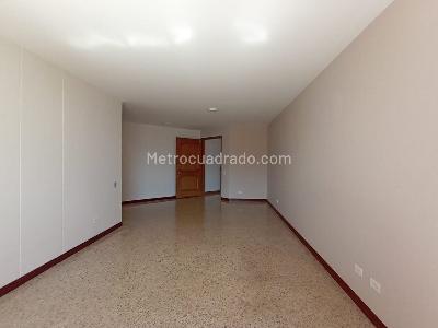 Apartamento de 3 alcobas en venta en Laureles, Medellín, 118 m² · foto 4 de 19