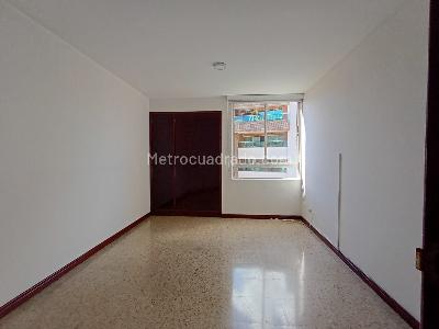 Apartamento de 3 alcobas en venta en Laureles, Medellín, 118 m² · foto 9 de 19