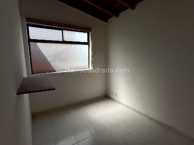 Apartamento de 4 alcobas en arriendo en Laureles, Medellín, 120 m² · foto 11 de 18