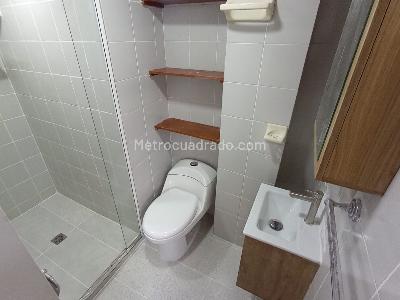 Apartamento de 4 alcobas en arriendo en Laureles, Medellín, 120 m² · foto 17 de 18