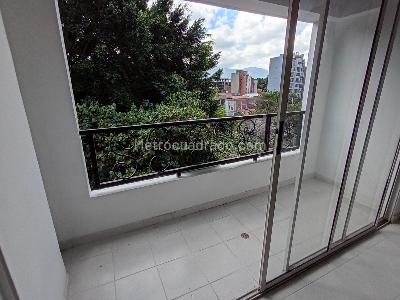 Apartamento de 4 alcobas en arriendo en Laureles, Medellín, 120 m² · foto 18 de 18