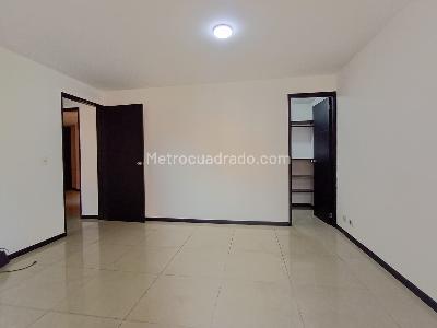 Apartamento de 3 alcobas en arriendo en Laureles, Medellín, 110 m² · foto 10 de 19