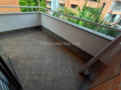 Apartamento de 3 alcobas en arriendo en Laureles, Medellín, 110 m² · foto 19 de 19