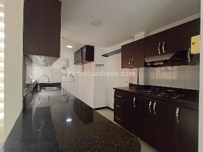 Apartamento de 3 alcobas en arriendo en Laureles, Medellín, 110 m² · foto 6 de 19