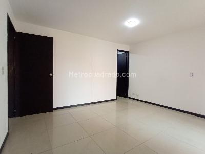 Apartamento de 3 alcobas en arriendo en Laureles, Medellín, 110 m² · foto 9 de 19